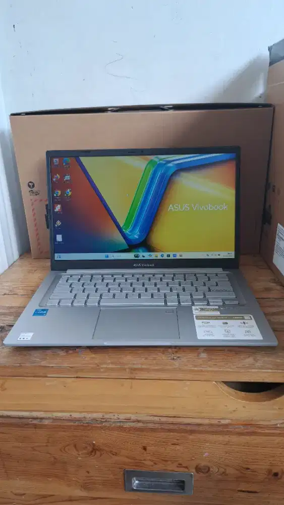 Like new Asus vivobook A1404V  Core i3 -1315u ram8gb ssd 512gb 14i Inc