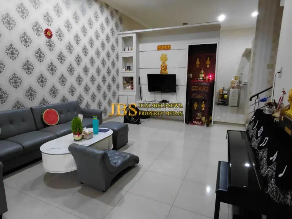 Jual Villa di Komplek Cemara Asri - Medan Jalan Orchid Kondisi Siap Huni