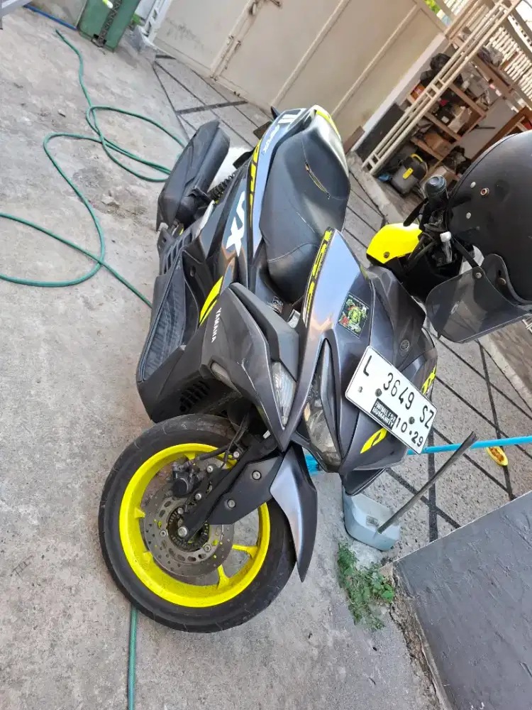 Aerox 2019 warna hitam kuning