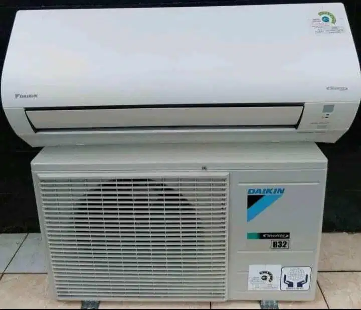 Jual Cepat BU ! AC 1/2 PK Daikin Original Thailand