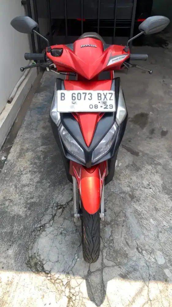 VARIO TECHNO 2009 MERAH SILVER