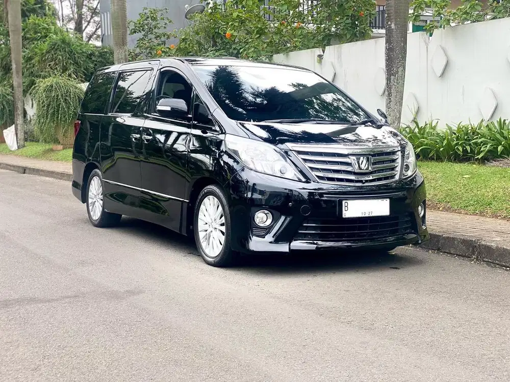 Toyota Alphard 2013