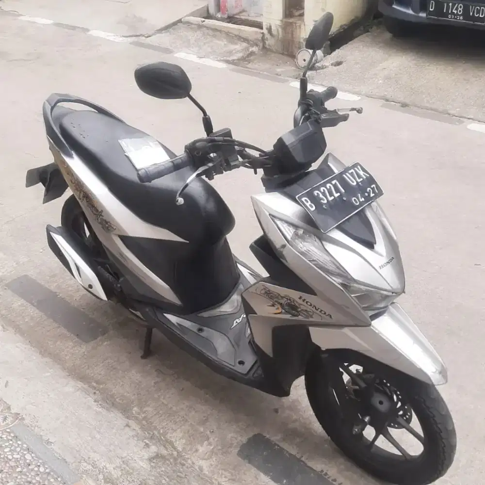 Honda Beat Street New 2022 ss lengkap mesin bagus pajak hidup,B DKI