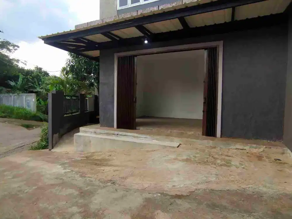 Disewakan gudang berikut Ruko 2 lantai Di desa Cileduk kecamatan Setu kabupaten Bekasi.