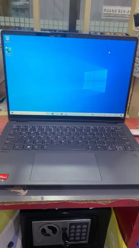 Laptop Lenovo 82R9 RAM 16GB/500GBHDD