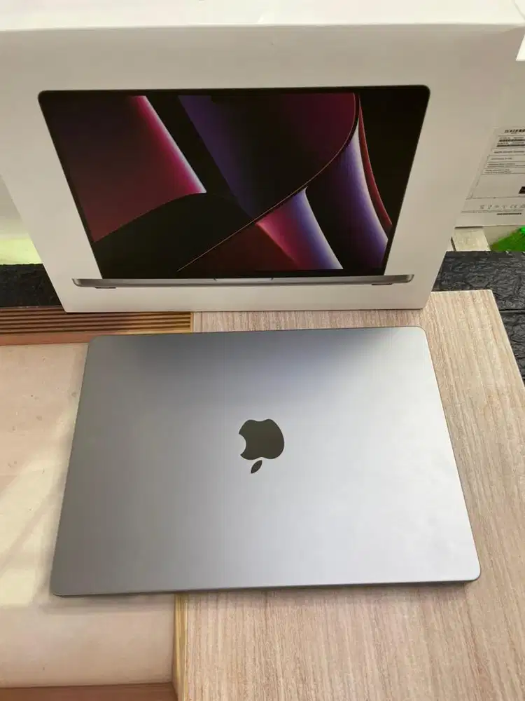 (ibox) Macbook Pro M2 Pro 14 16gb/512gb bekas second original resmi