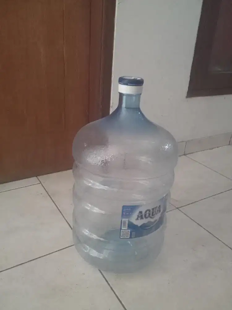 Dijual Galon Aqua asli. Mulus. Nego