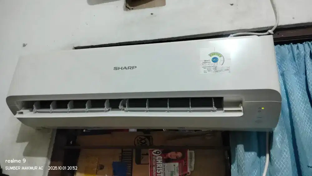 Ac Sharp 1/2pk R32 model terbaru