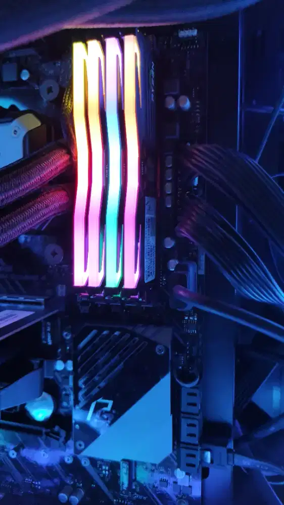 GEIL DDR4 SUPER LUCE SYNC RGB LED PC25600 Dual Channel 64GB