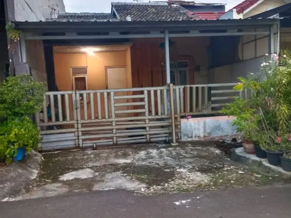 Jual Rumah Setrategis di Taman Harapan Baru bekasi kota (C0820)