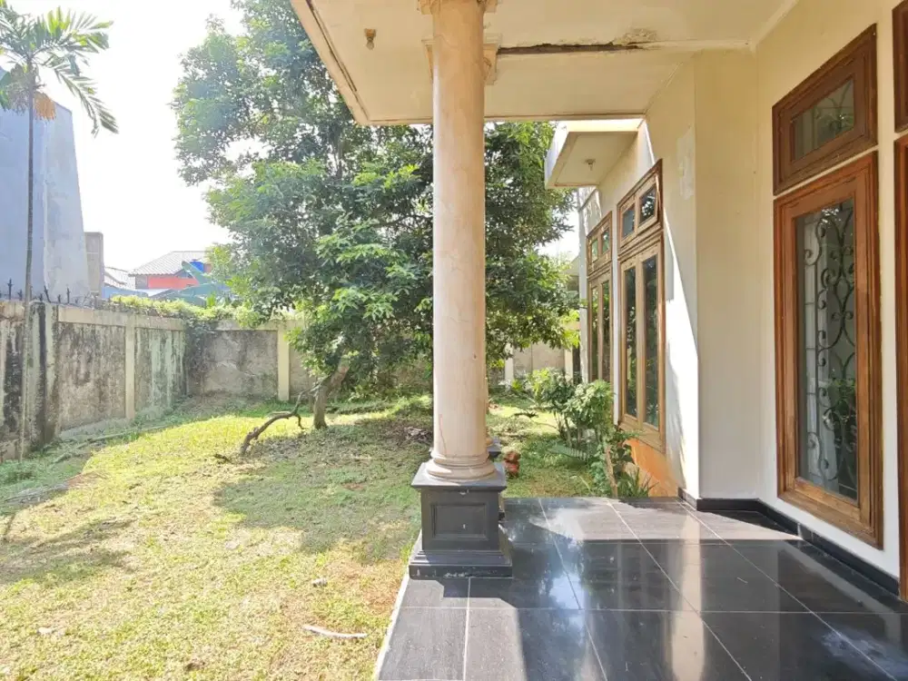 DIJUAL RUMAH DENGAN HALAMAN LUAS DI CIPUTAT