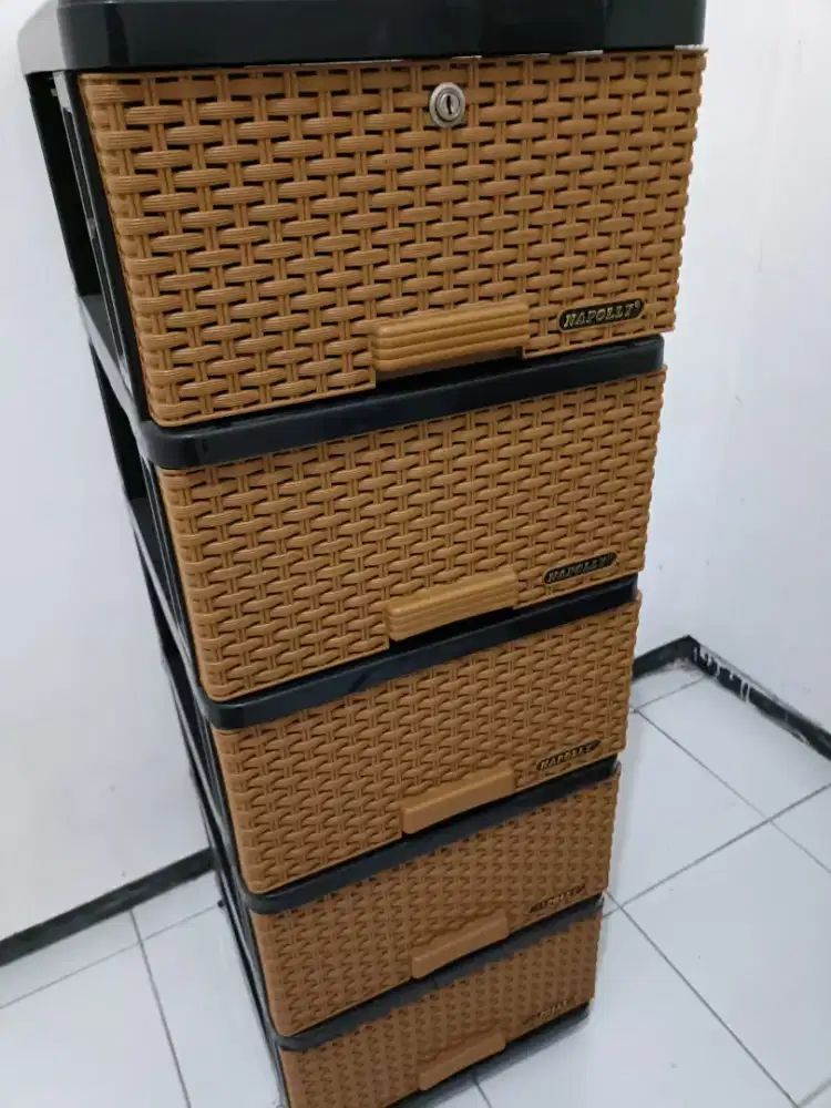 Jual Lemari Napolly Bekas