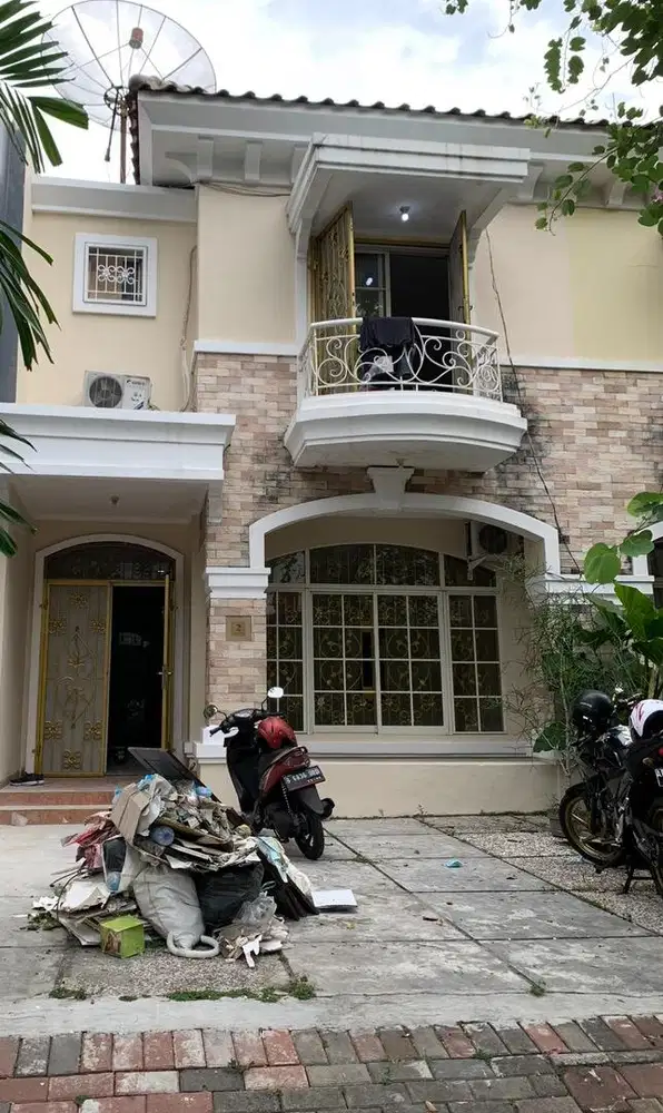 DISEWAKAN LANGSUNG TERMURAH RUMAH DI PIK1 BGM KENARI