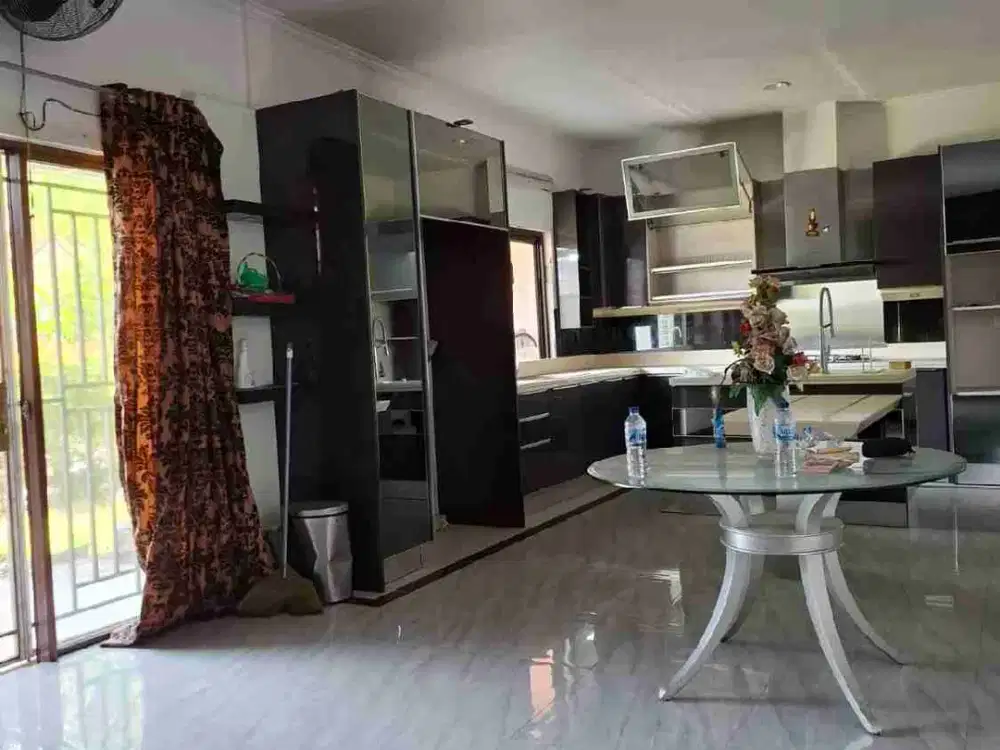 Dijual Rumah Siap Huni Cluster Depan Dekat Fasilitas Umum Di JGC Jakarta