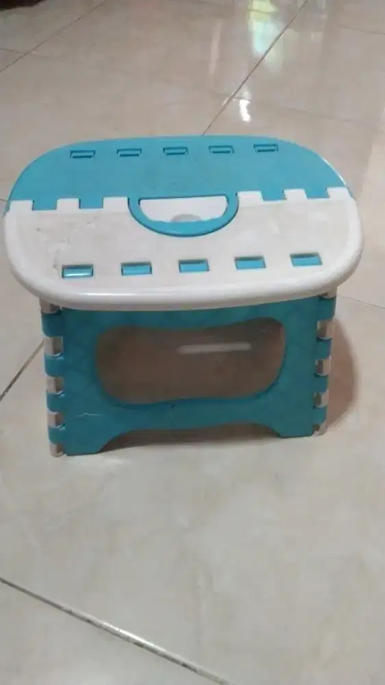 Bangku anak lucu