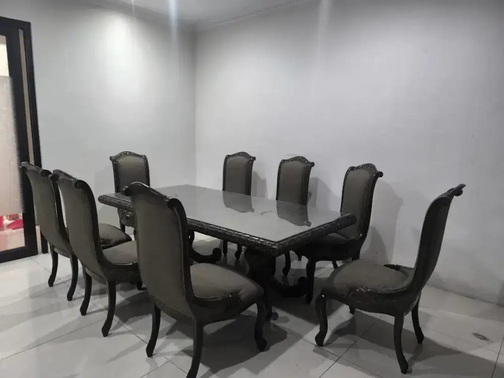 Satu Set Meja Makan Dining Table