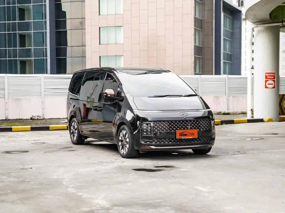 HYUNDAI STARIA 2.2D SIGNATURE  7 SEAT TAHUN 2021