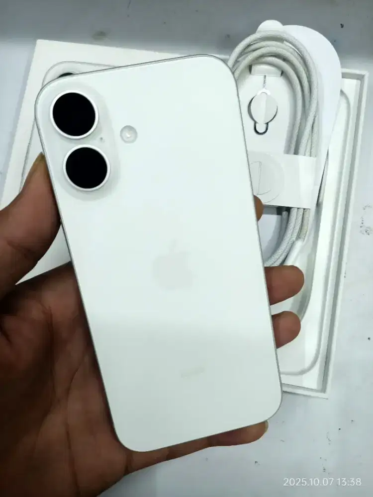 iphone 16 128 ibox silver like new