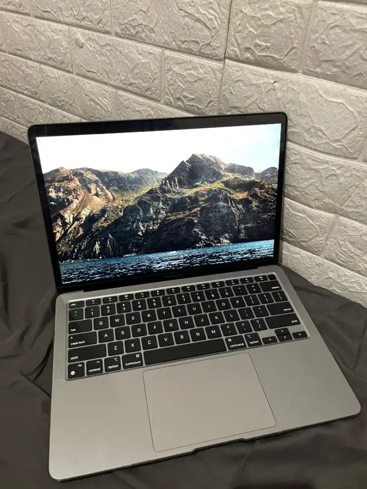 Macbook air m1 2020