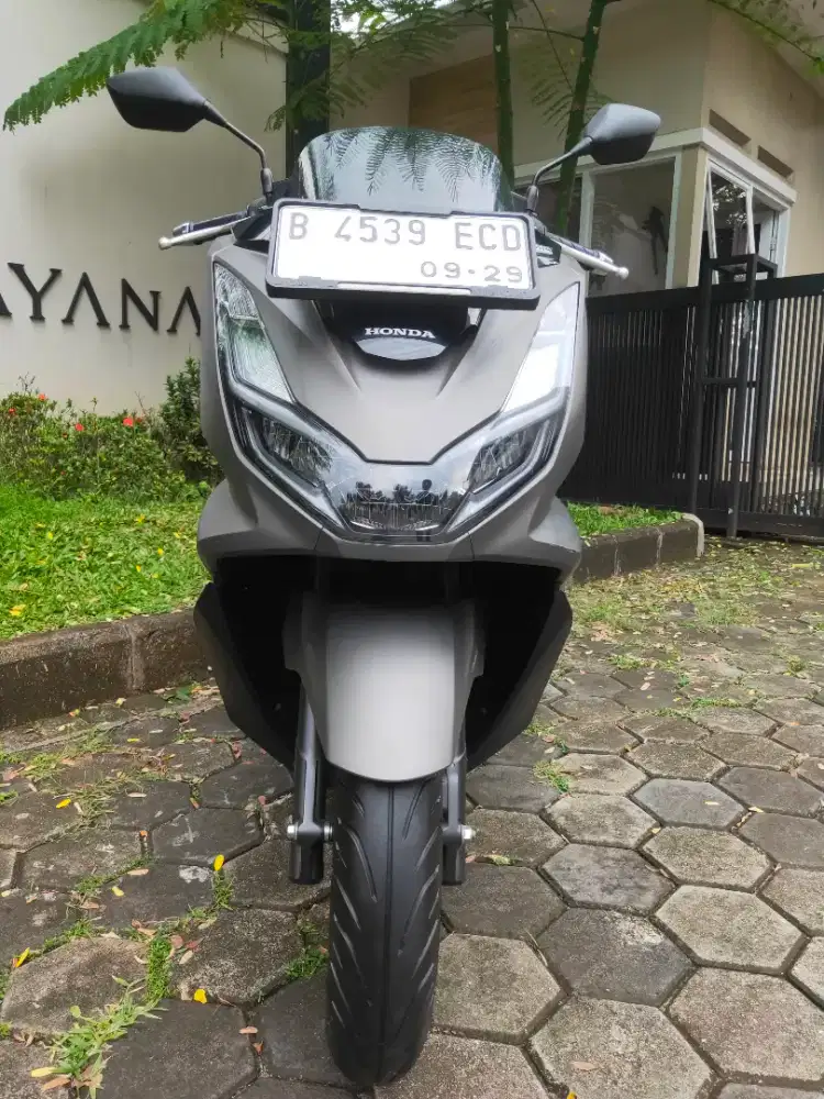 Honda PCX 160 ABS 2024 B Depok pajak panjang 09-2026 km rendah mulus