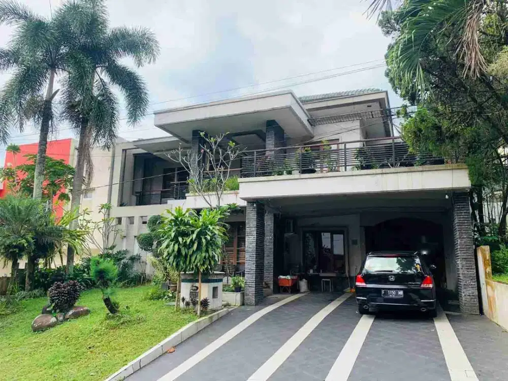 Rumah mewah full furnish di jual cepat