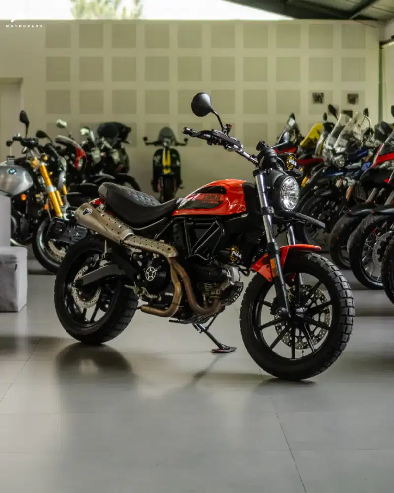Ducati Scrambler Sixty2 400 Atomic Tangerine 2020 Low odo 3 Rb Km Rb