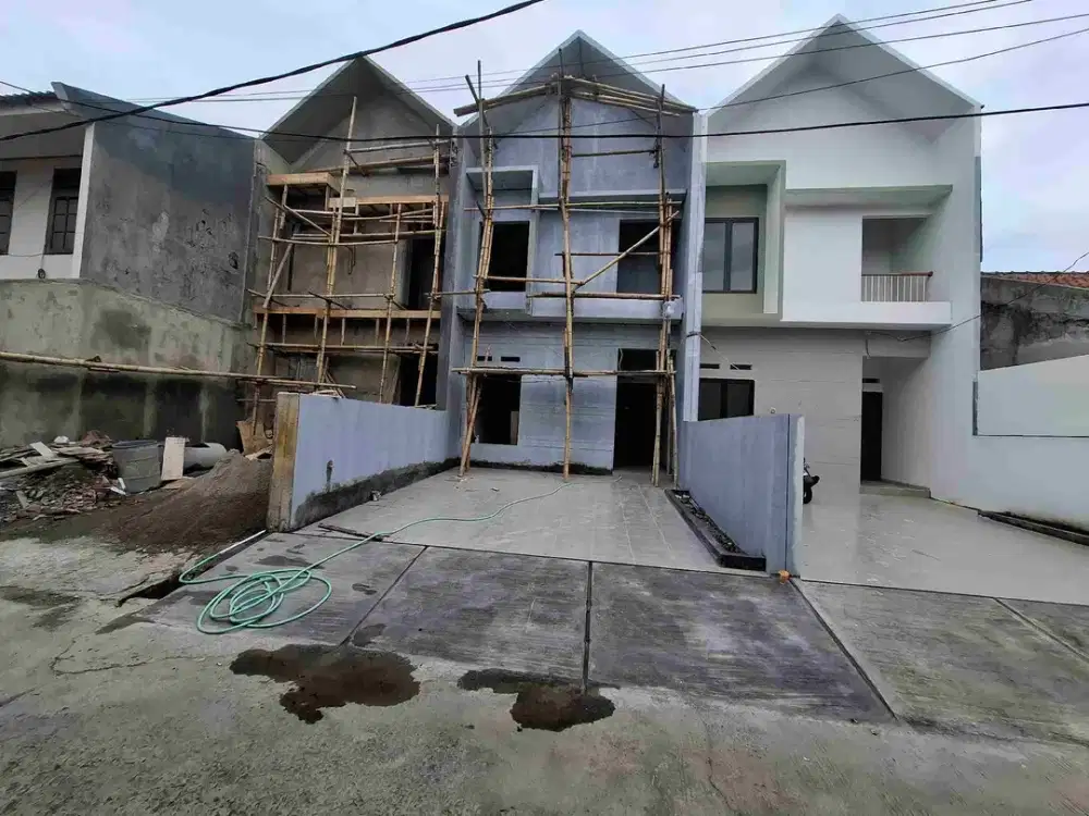 Rumah 2 lantai modern sisa 1 unit dkt Galaxy Bekasi