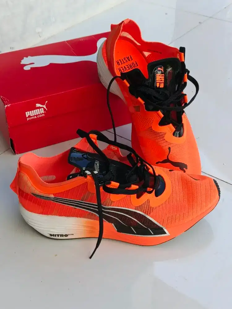 Sepatu Lari Puma Nitro Elite Carbon Plate