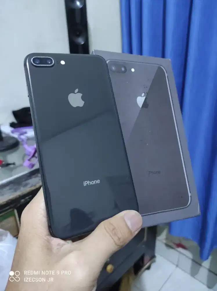 iPhone 8 Plus 256GB LL/A Fullset
90% Mulus, No Minus, All Operator