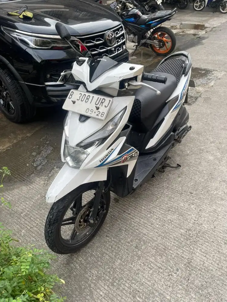 Motor beat esp new 2018 putih mesin halus
