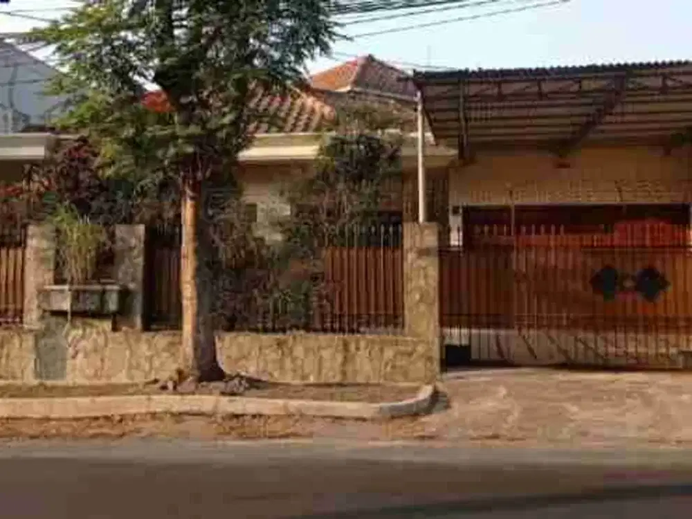 Rumah cocok untuk hunian atau Usaha lokasi poros Puncak Mandala Tidar Kota Malang