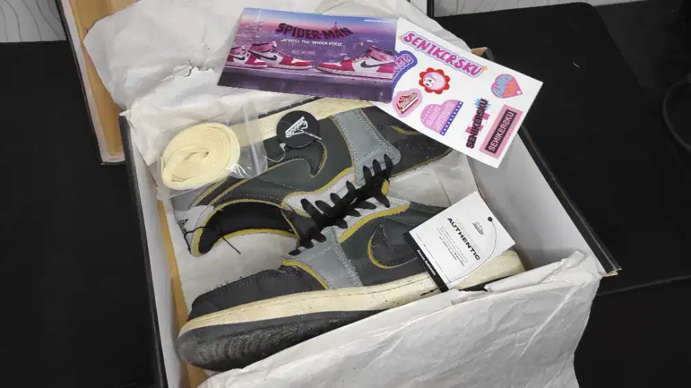 Sepatu Nike Air Jordan 1 Low OG Ex Smoke Grey