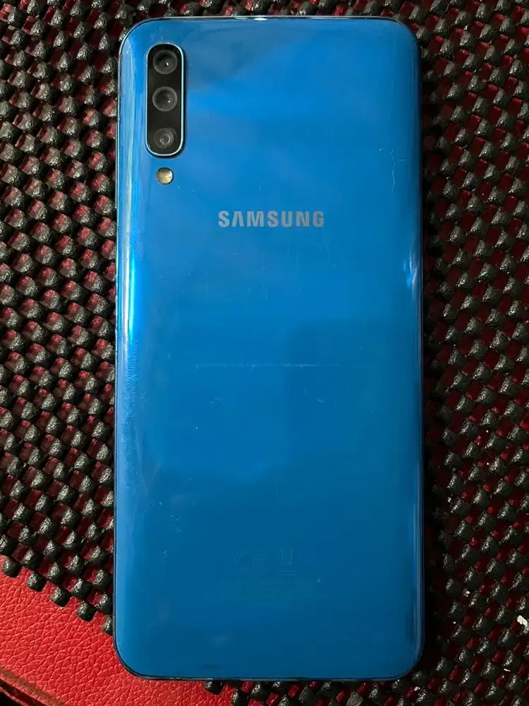 Samsung a50 ram 4 / 64 GB