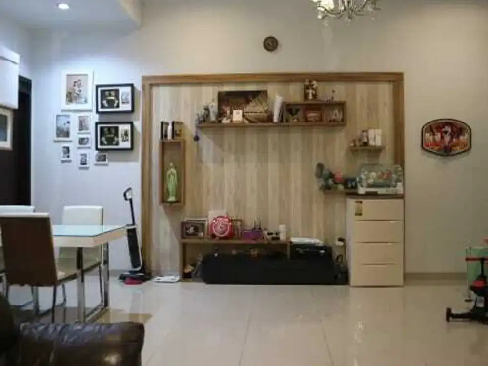 DIJUAL RUMAH BATUNUNGGAL SEMI FURNISHED