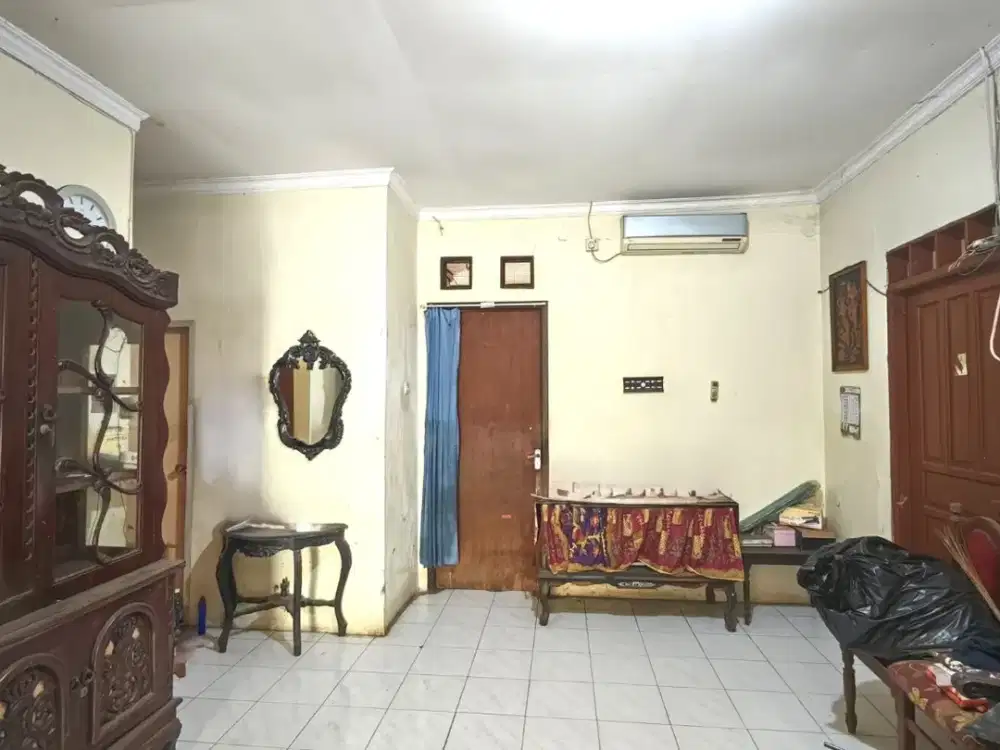 DIJUAL RUMAH TUA HITUNG TANAH DI PASAR MINGGU