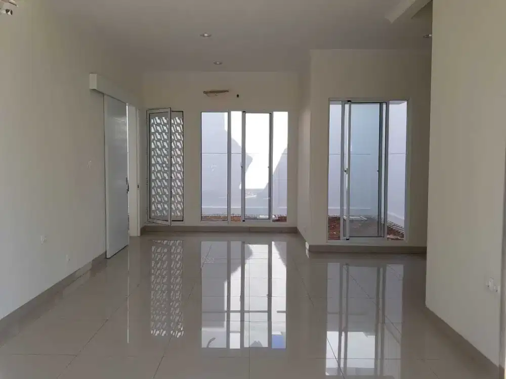DISEWAKAN RUMAH SUMMARECON AMANDA
