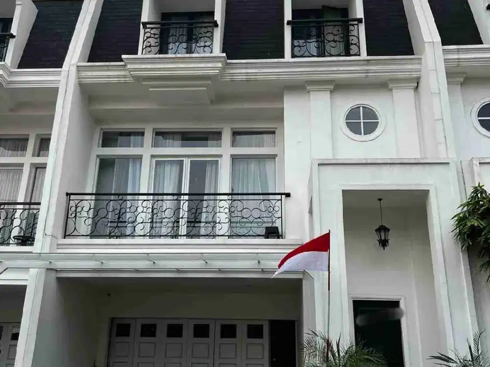 DIJUA CEPAT RUMAH SHM 3 LT LUAS 300M 3+1 KAMAR KEMBANGAN JAKBAR