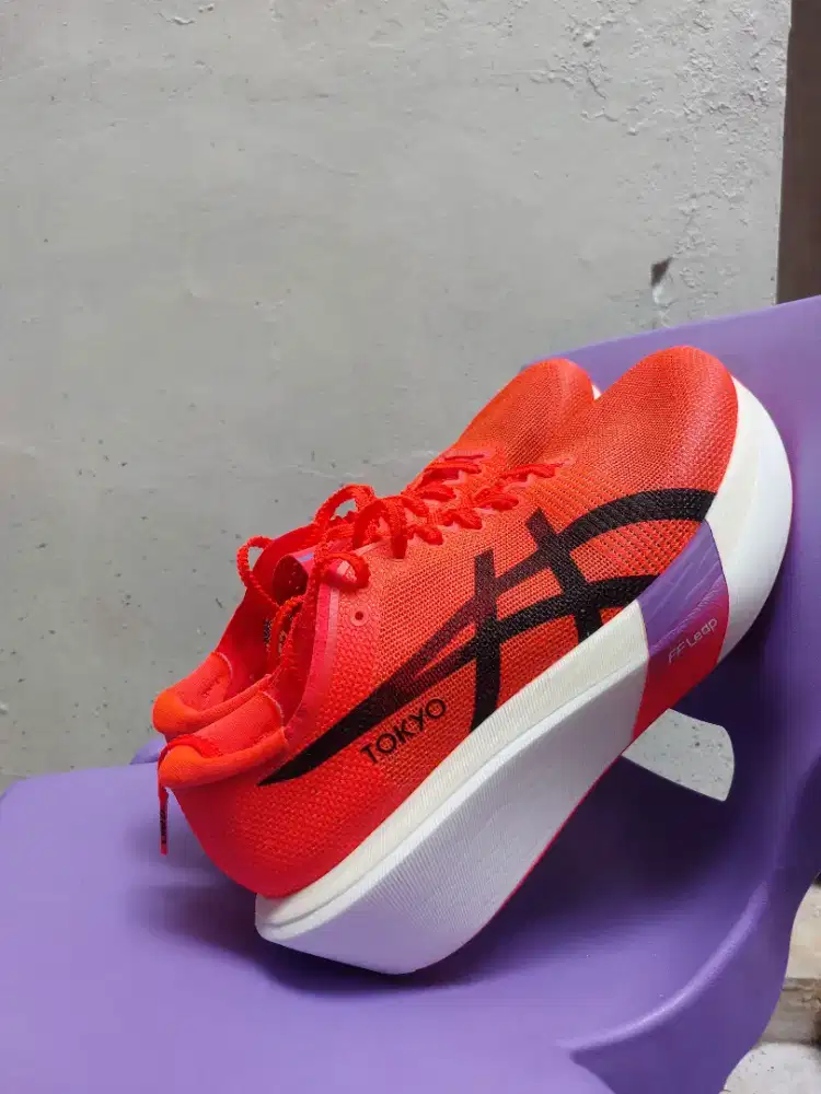 ASICS Metaspeed Sky Tokyo