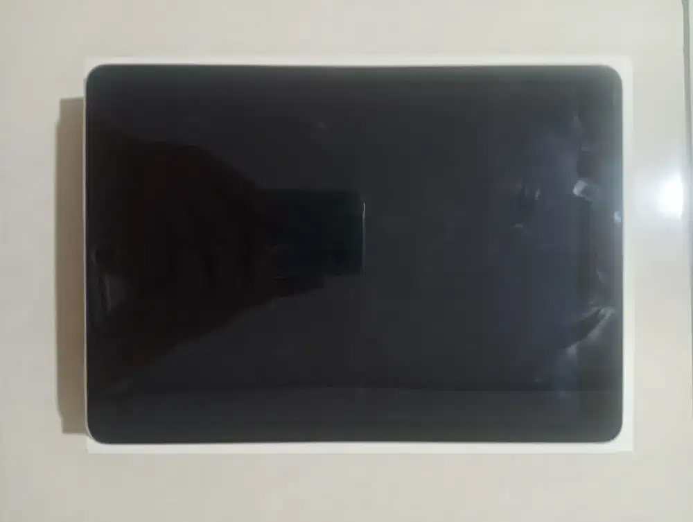 Dijual Ipad Air 2 16GB Wifi Only fullset kondisi minus