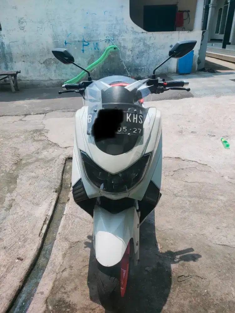 Jual nmax 2018 warna putih