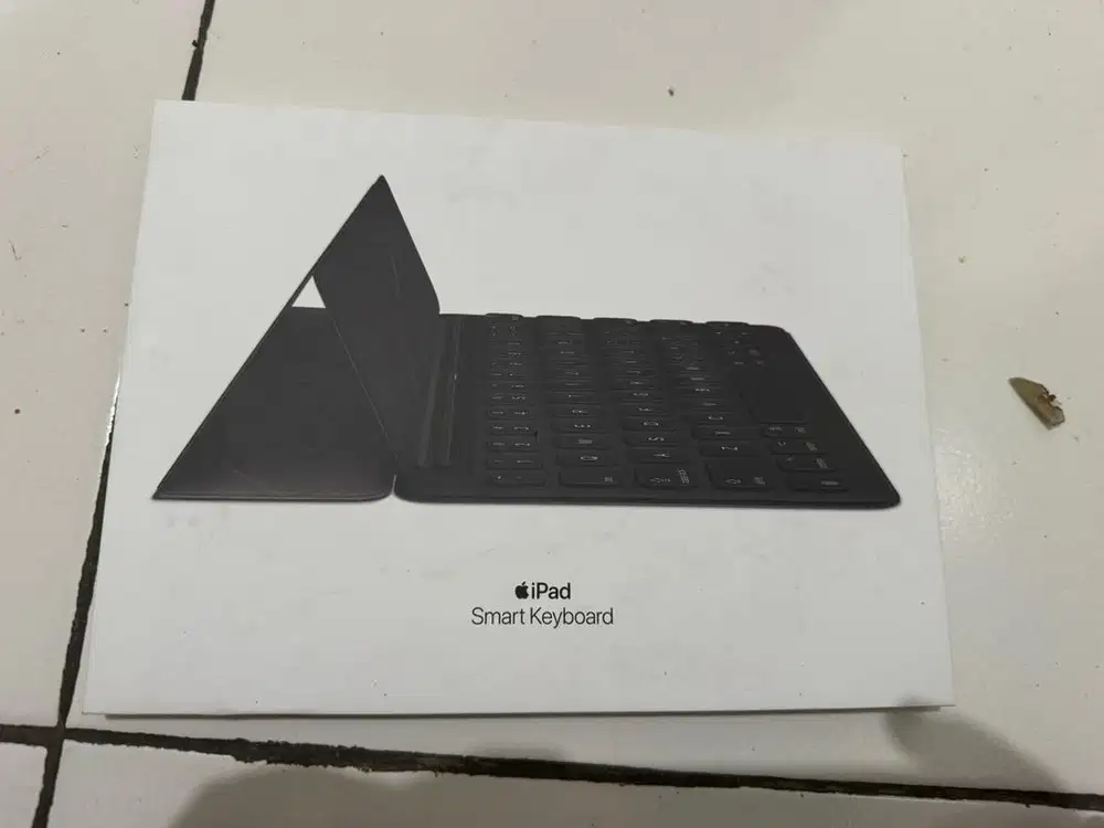 iPad Smart Keyboard Original (Second) - Typing Experience