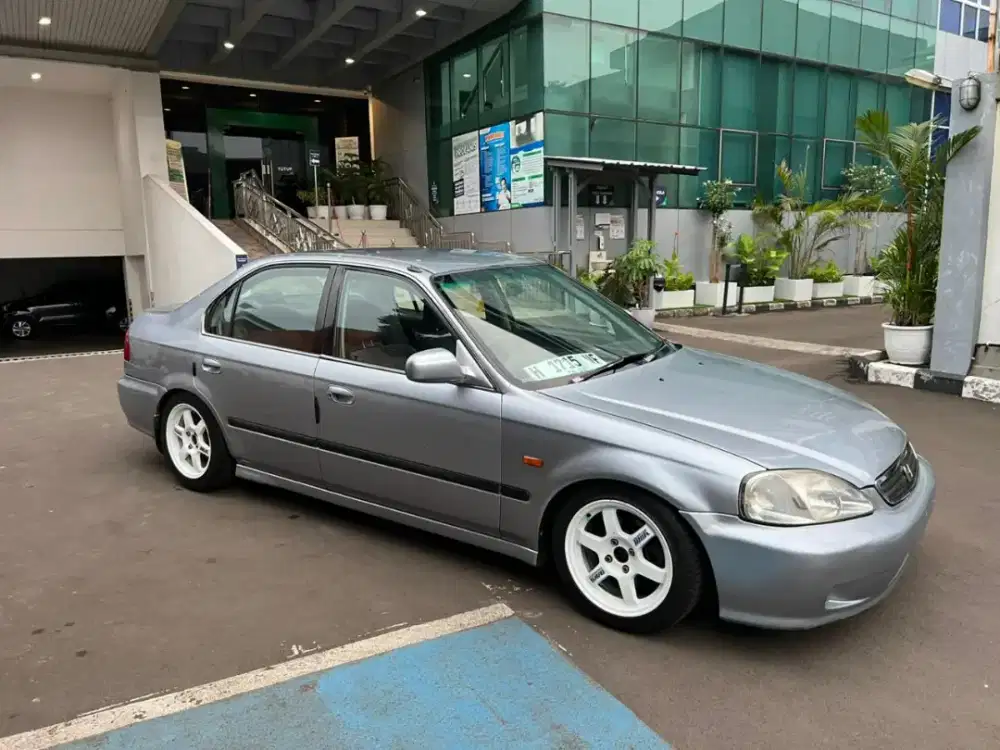 CIVIC Ferio th 2000