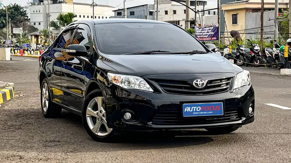 Toyota Corolla Altis G 1.8 AT 2011 Hitam Head Unit Android
