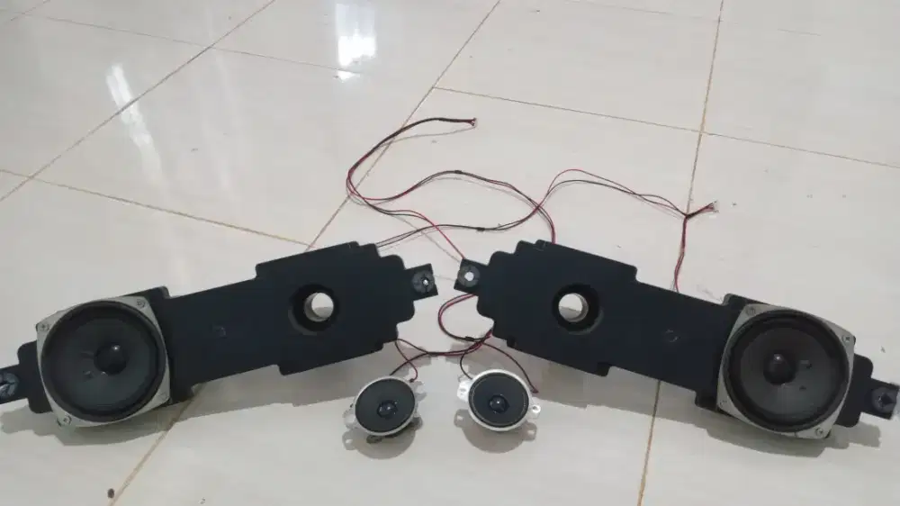 Sepasang Speker pasif copotan tv Sharp masih mulus seperti baru