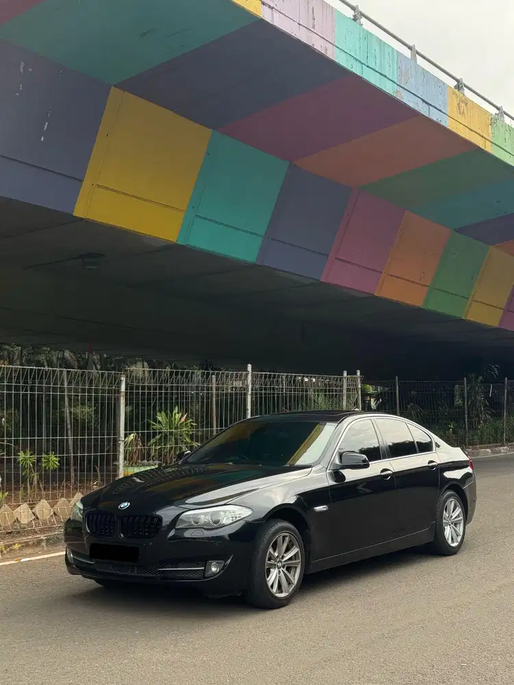 BMW 520i F10 sunroof turbo engine