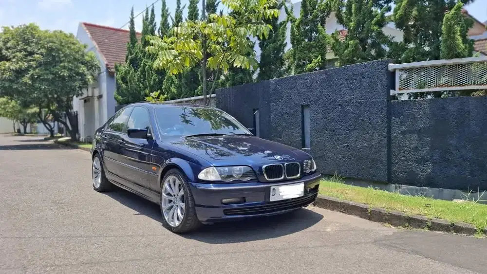 BMW E46 318i Automatic Tahun 2001