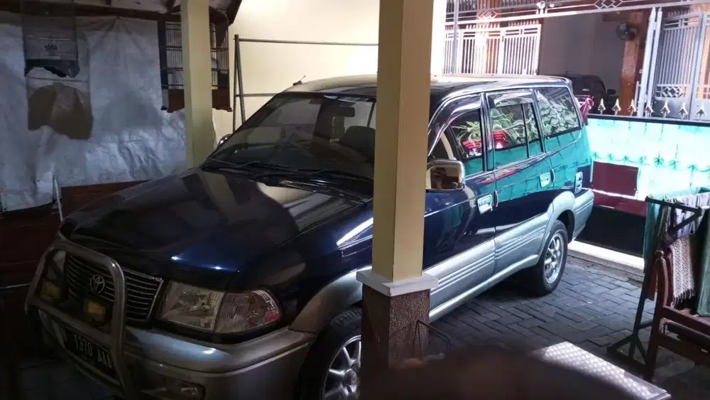 Kijang krista Diesel 2001