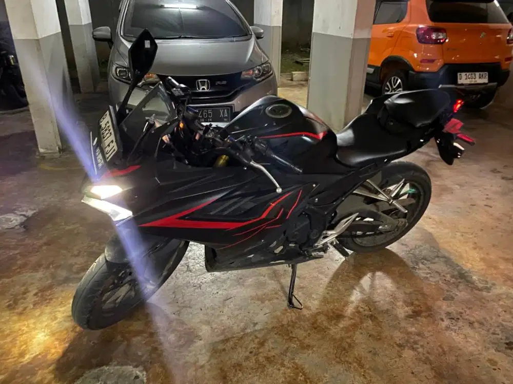 Honda CBR 150R Mulus