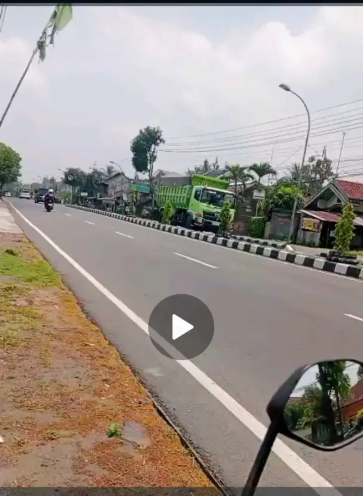 Tanah Tepi Jln Raya Magelang