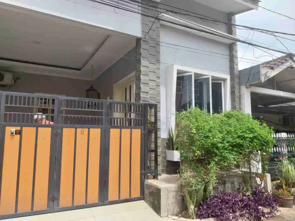 jual cepat rumah bagus di perumahan Jatiwaringin pondok gede Jakarta Timur